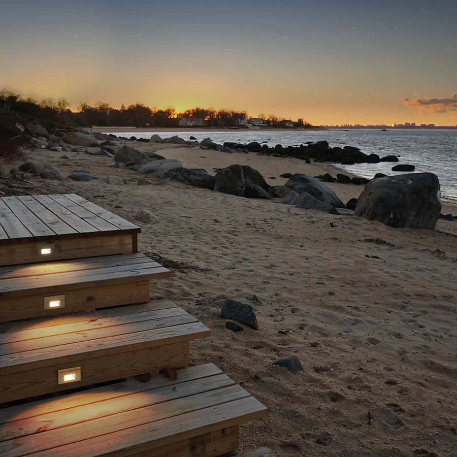 12V Horizontal Scoop Outdoor Wall / Step Light Amber CCT - Image 2