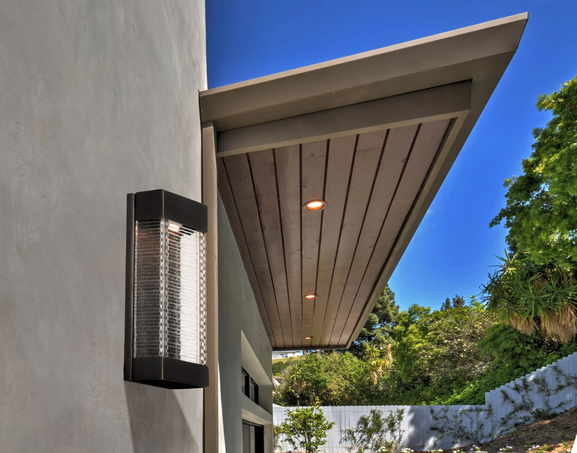 Stackhouse VX Outdoor Wall Light - Image 2