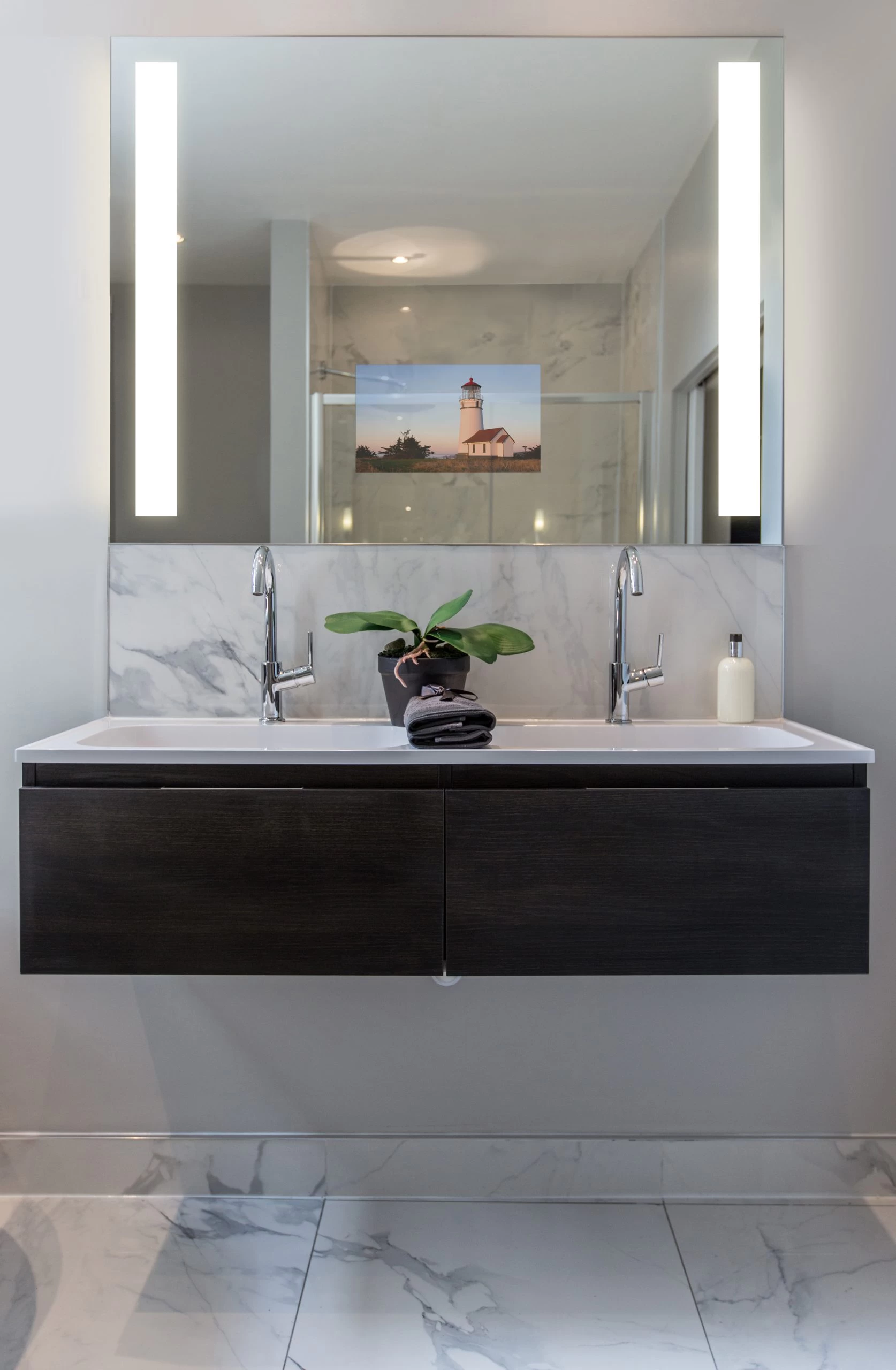 Fusion Lighted Mirror With TV - Image 5