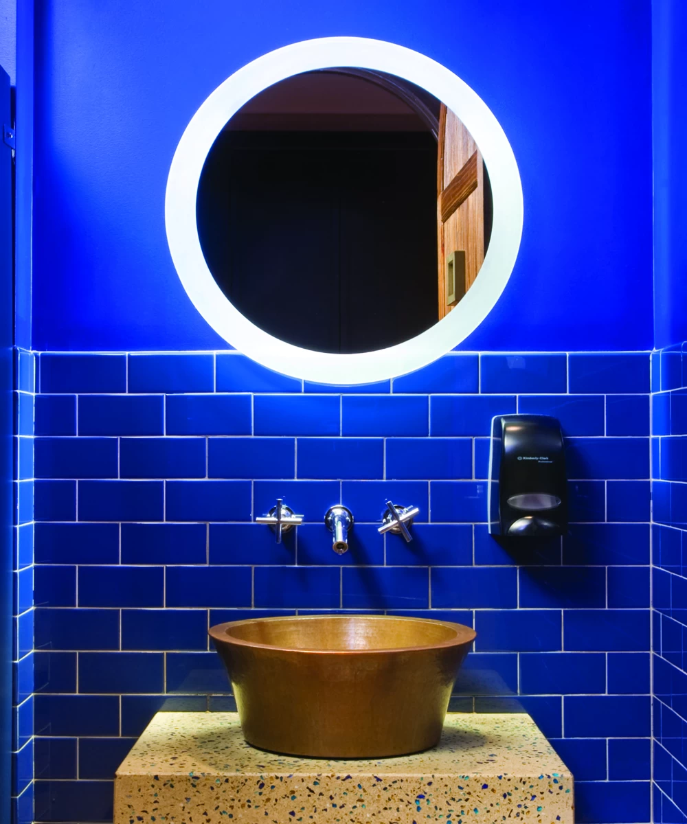 Trinity Lighted Mirror - Image 7