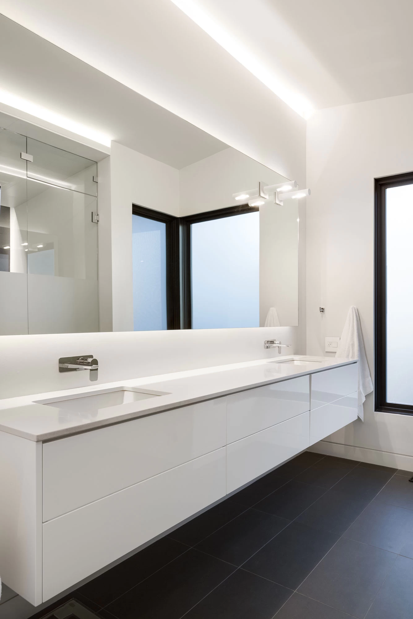 Verge Wall 5W Warm Dim Plaster-In System - Image 2