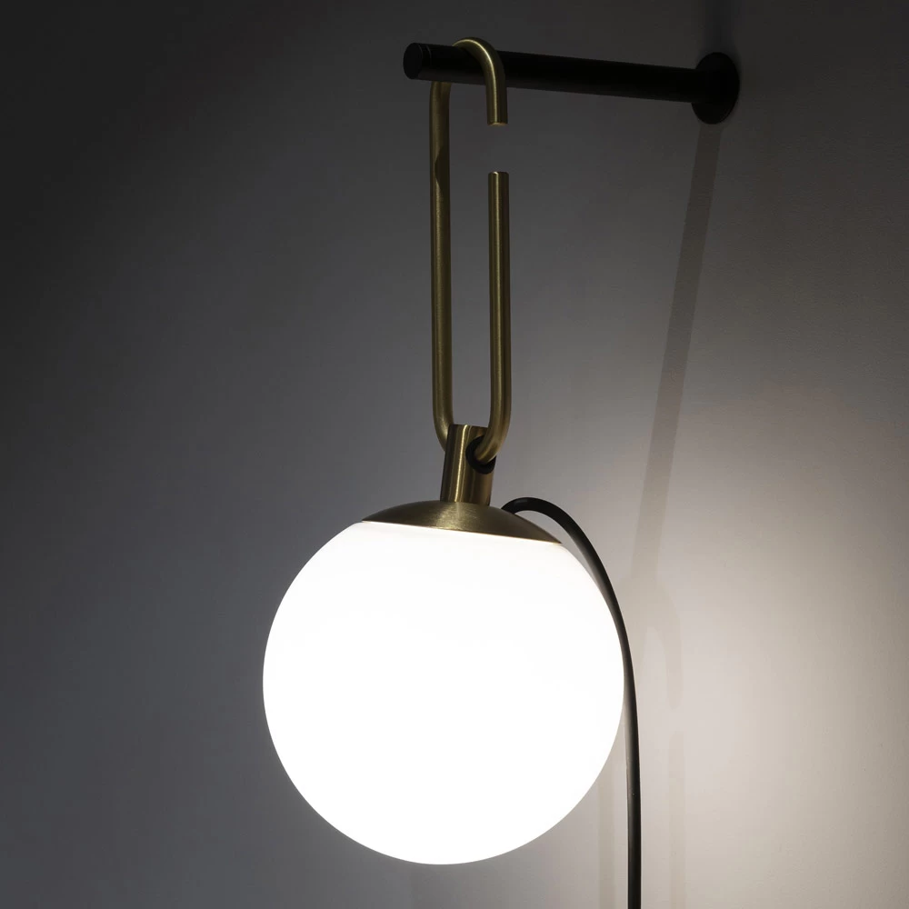 Artemide NH 1217 Wall Light - Image 4