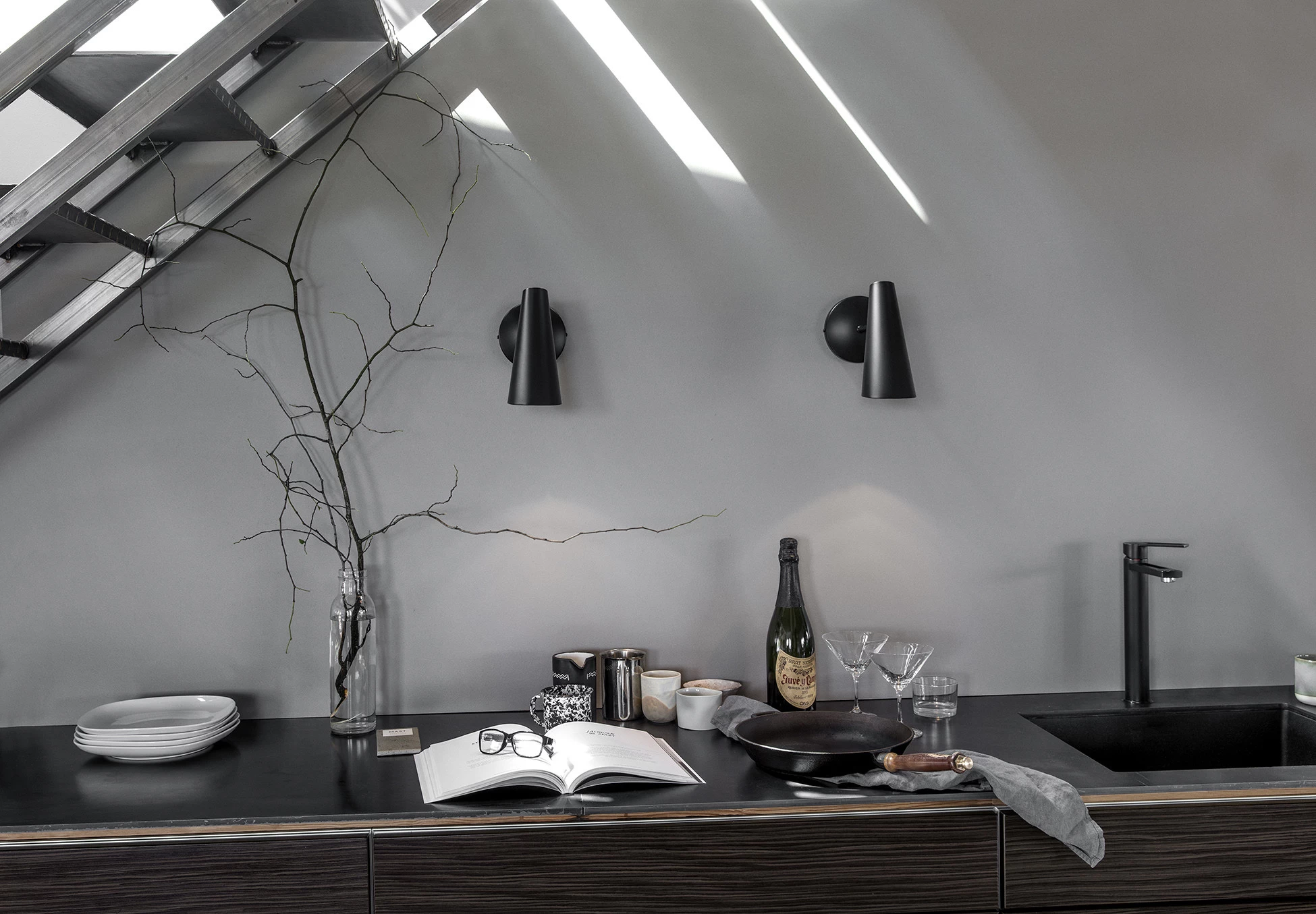 Northern Birdy Wall Light - Image 3