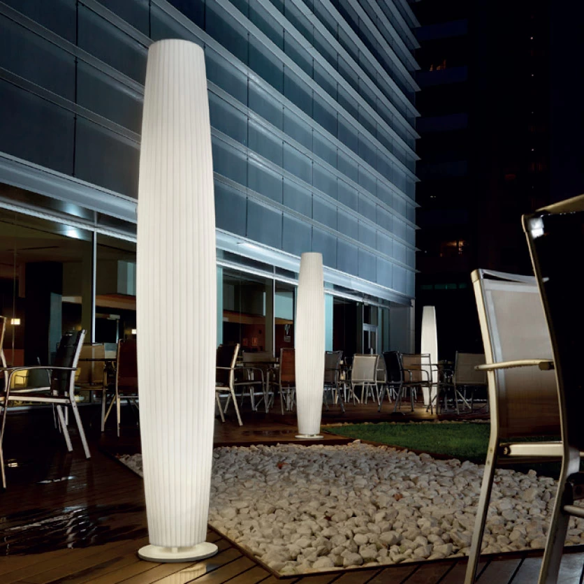 Maxi Outdoor Hardwired Floor Lamp - Image 2