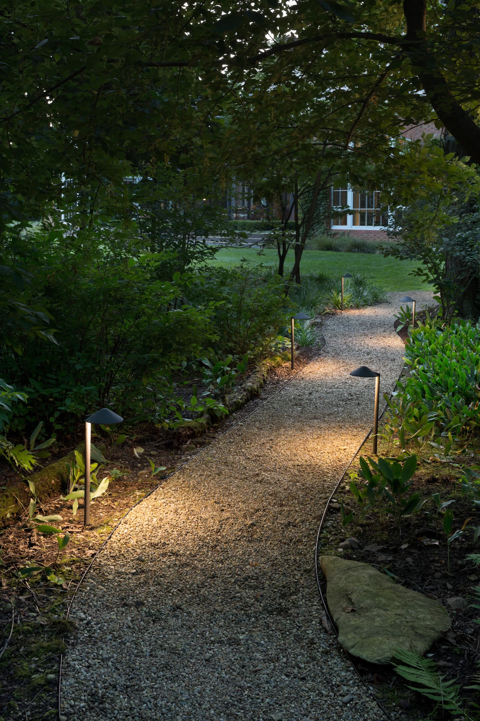 Hardy Island 12V Round Side Mount Path Light - Image 3