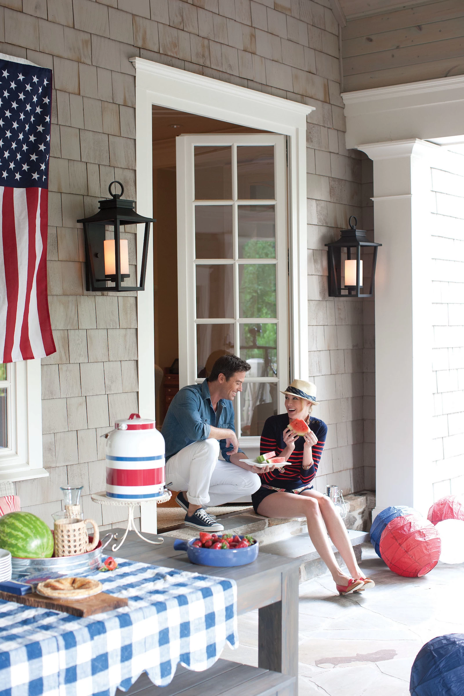 Sullivan Outdoor Wall Light - Image 3