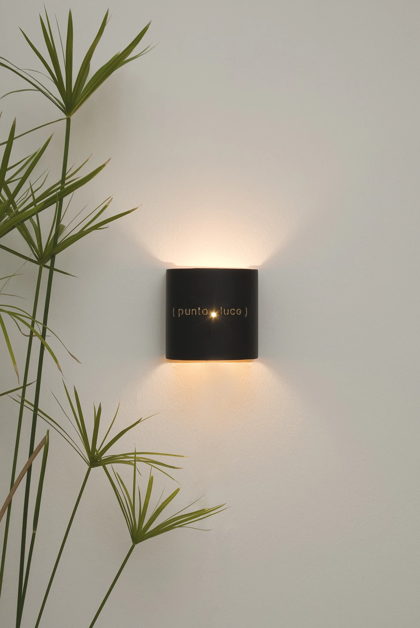 Luna Punto Luce Wall Light - Image 3