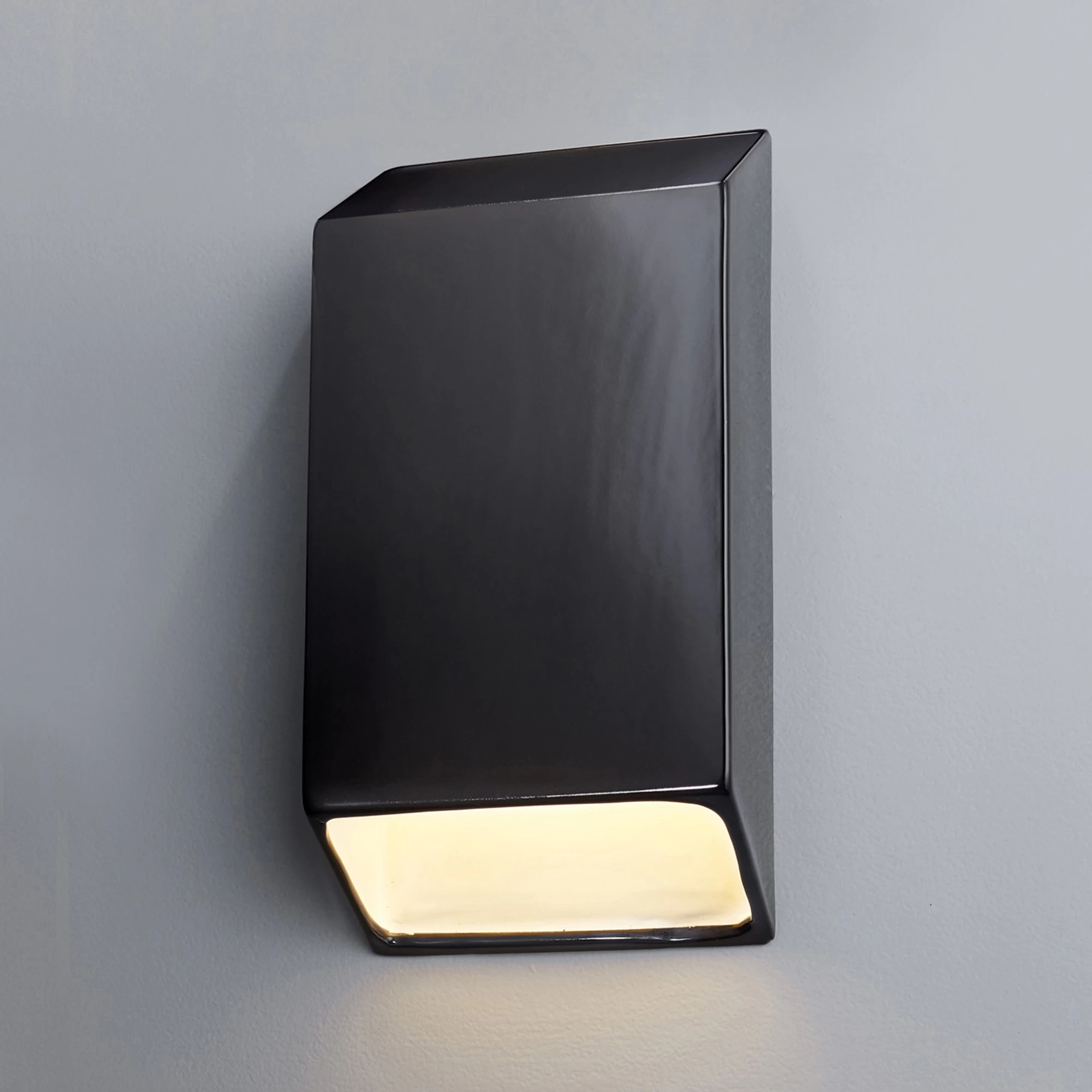 Ambiance 5870 Outdoor Wall Sconce