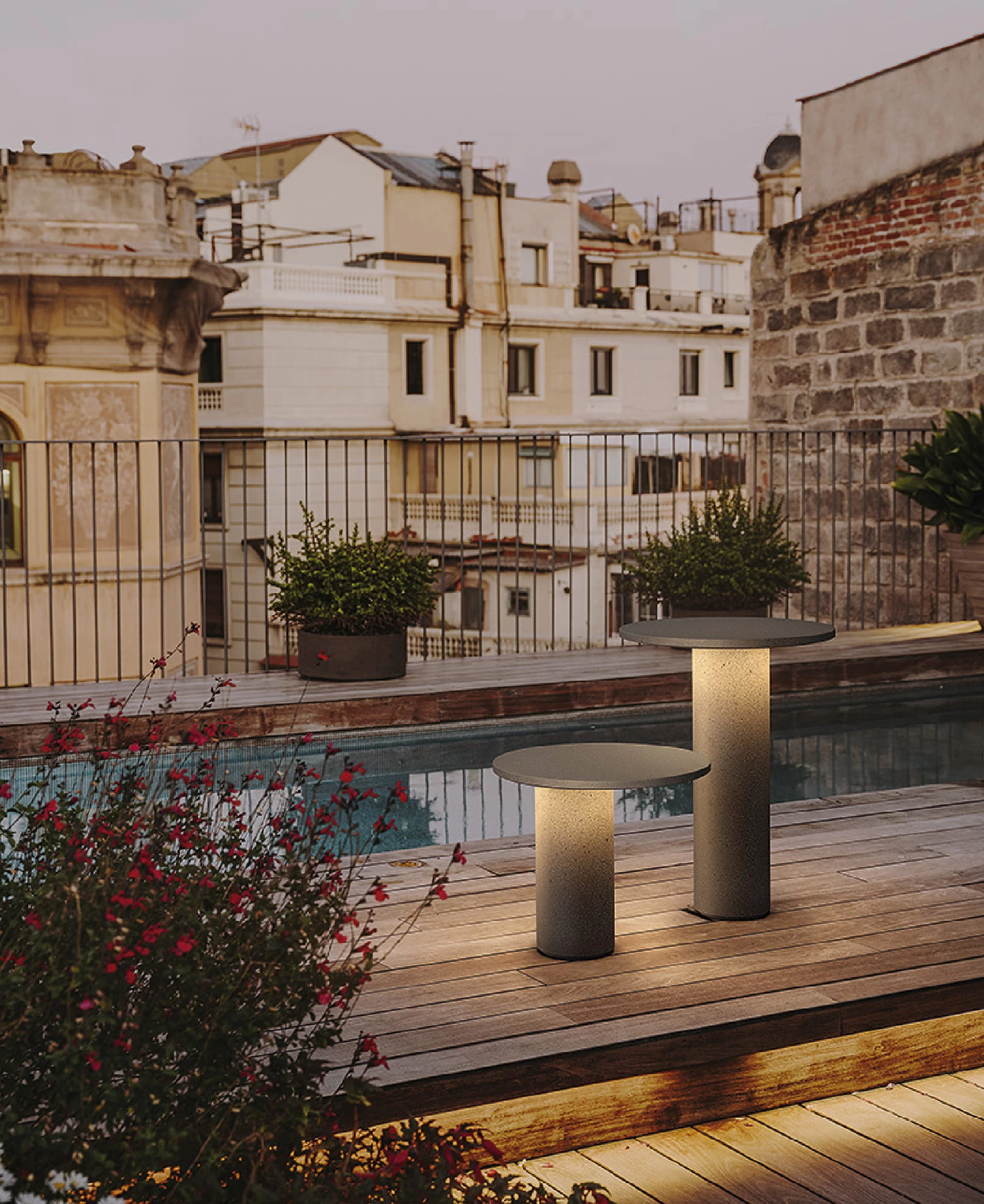 Moal Outdoor Bollard - Image 4