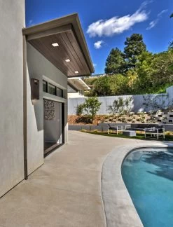 Wafer SQ 120V 3000K Wet Location Ceiling W/Acrylic Diffuser