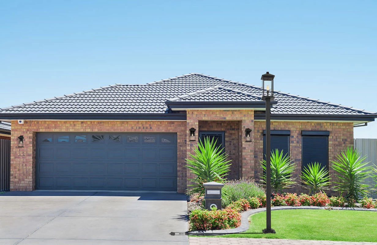 Z-LIte Portland Square Outdoor Pole Light - Image 2